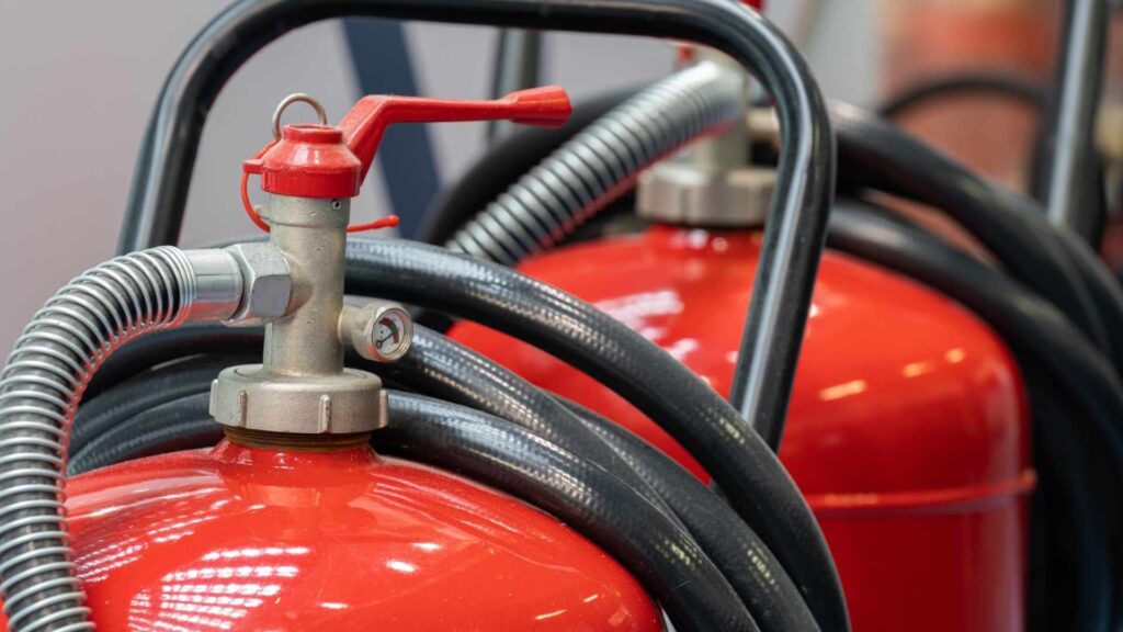 Sécurité incendie et environnement : solutions pour des installations durables